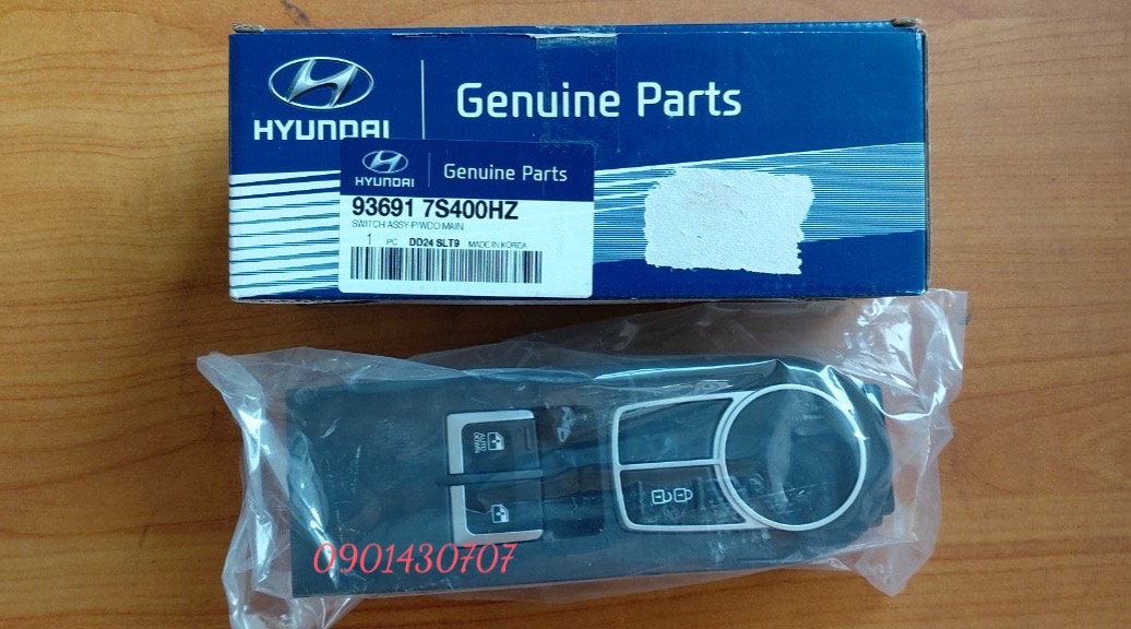 Công tắc nâng hạ kính bên tài Hyundai Xcient