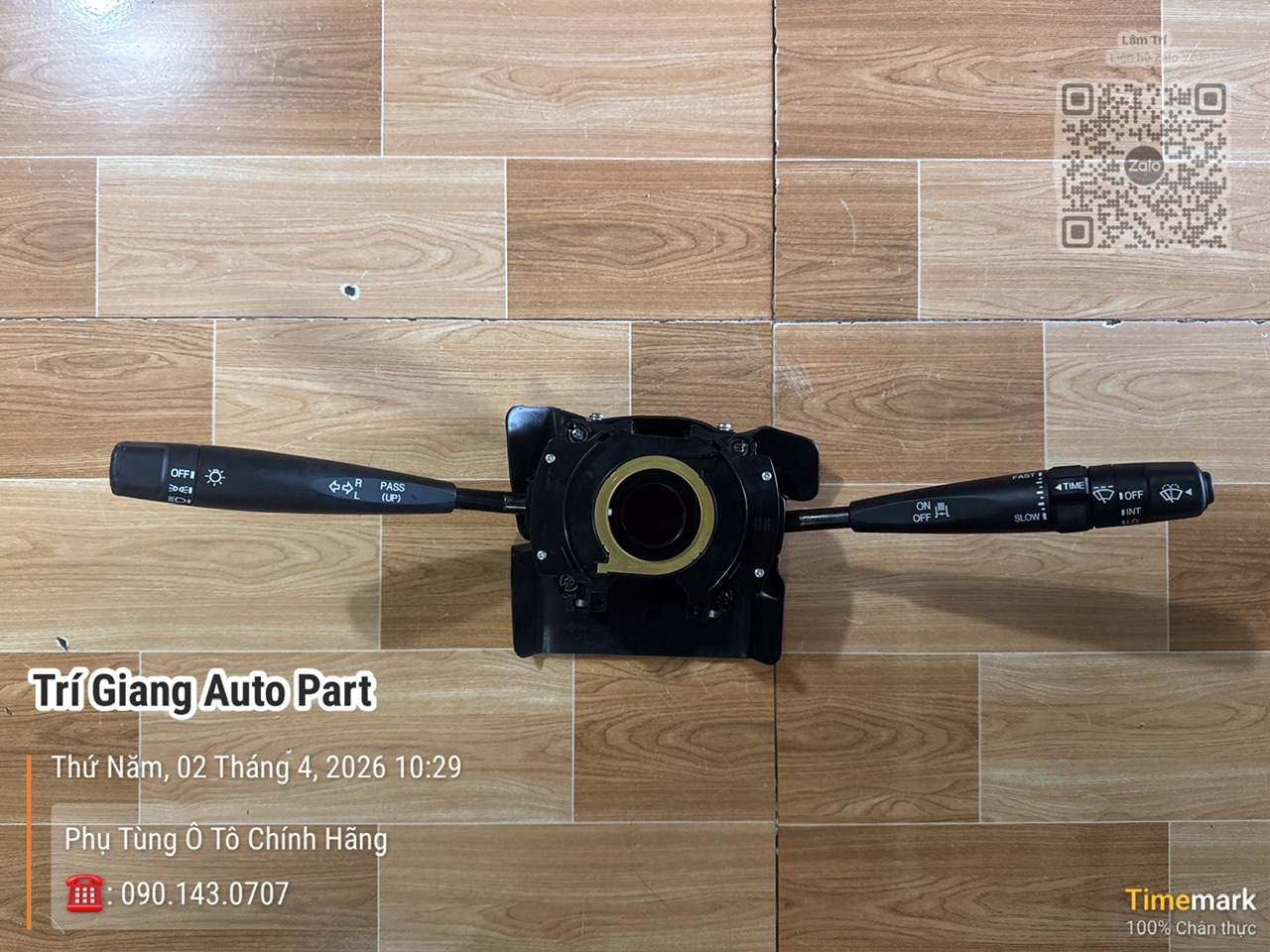 933007A000 Cụm công tắc điều khiển cần gạt mưa, pha cốt